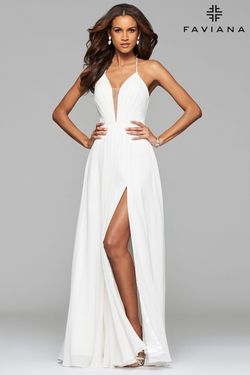 Style 7747 Faviana White Size 2 Floor Length Tall Height Prom V Neck Side slit Dress on Queenly