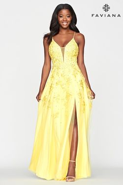 Style S10640 Faviana Yellow Size 0 Tall Height S10640 Floor Length Black Tie Side slit Dress on Queenly
