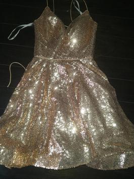 Alyce Gold Size 0 Midi $300 Cocktail Dress on Queenly