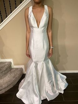 Jovani White Size 2 $300 Free Shipping Mermaid Dress on Queenly