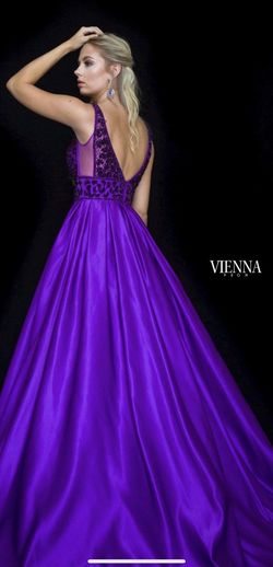 Style -1 Vienna Purple Size 0 Beaded Top Floor Length Sequin Train Dress on Queenly