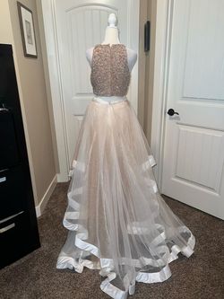 Terani Couture Nude Size 8 $300 Two Piece Ball gown on Queenly