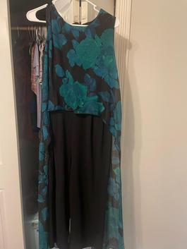 Multicolor Size 8 Jumpsuit Dress on Queenly