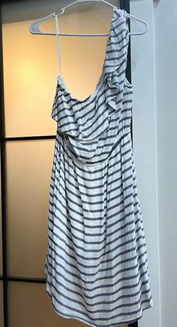 Old Navy Silver Size 12 Floor Length A-line Dress on Queenly