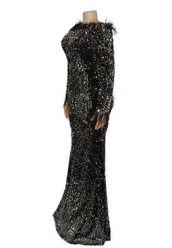 Black Size 6.0 Straight Dress on Queenly