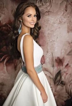 Jovani White Size 2 Pageant Cotillion Tall Height Ball gown on Queenly