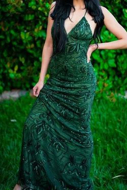 SCALA Green Size 0 V Neck Pageant Prom Straight Dress on Queenly