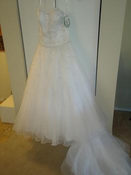 Style CT258 Oleg Cassini White Size 12 Floor Length Tulle Ball gown on Queenly