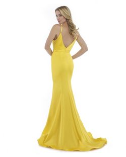 Style 16022 Morrell Maxie Yellow Size 0 Satin Black Tie Straight Dress on Queenly
