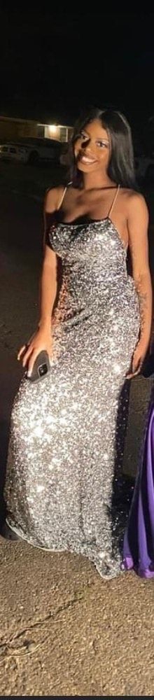 Sherri Hill Silver Size 0 Prom Floor Length Train Dress on Queenly