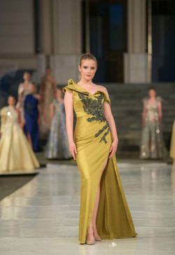 InCouture Multicolor Size 4 Olive Side slit Dress on Queenly