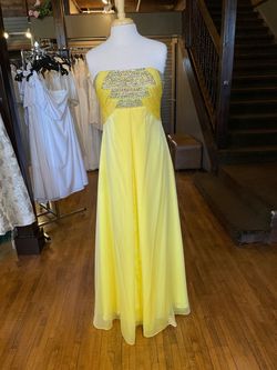 Style 6044 Alyce Yellow Size 10 Black Tie $300 A-line Dress on Queenly