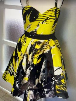 Jovani Yellow Size 6 50 Off Mini Cocktail Dress on Queenly