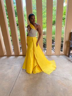 Jovani Yellow Size 0 Cape Asymmetrical Black Tie Halter Ball gown on Queenly