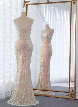 Nude Size 8 Mermaid Dress on Queenly