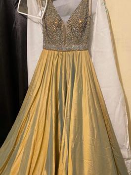 Sherri Hill Nude Size 6 Floor Length 50 Off Train Dress on Queenly