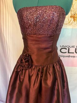 Unique Dress Clu Purple Size 2 $300 Floor Length Prom A-line Dress on Queenly