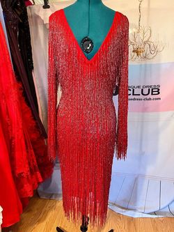 Unique Dress Clu Red Size 10 Tall Height Midi Cocktail Dress on Queenly