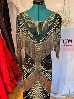 Unique Dress Clu Black Size 10 50 Off Medium Height Mermaid Dress on Queenly