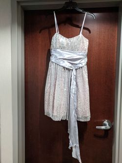 Style D4AJ6518 Josh Prom Silver Size 10 50 Off $300 Euphoria Cocktail Dress on Queenly