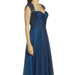 La Femme Blue Size 4 Floor Length Straight Dress on Queenly
