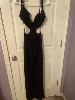 Black Size 10 Side slit Dress on Queenly