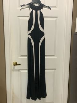Faviana Black Size 6 Floor Length 70 Off Straight Dress on Queenly