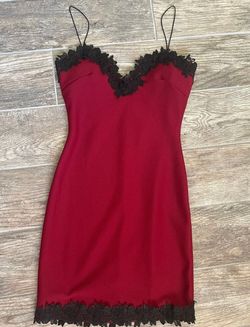 Windsor Red Size 2 Midi Cocktail Dress on Queenly