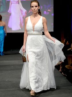 Style 8002 Marc Defang White Size 0 Custom Bridgerton Floor Length Prom Straight Dress on Queenly