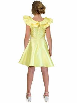 Style K6013 Marc Defang Yellow Size 00 Prom Euphoria Sequined Cocktail Dress on Queenly
