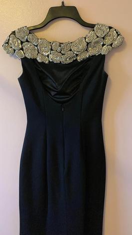 Sherri Hill Black Size 00 Midi $300 Cocktail Dress on Queenly