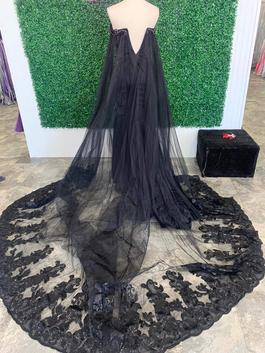 Mac Duggal Black Size 4 Floor Length Sweetheart Sequin Train Dress on Queenly