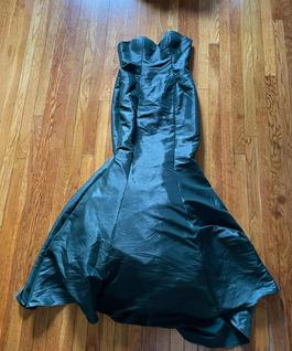 Terani Couture Green Size 10 Polyester Black Tie Mermaid Dress on Queenly