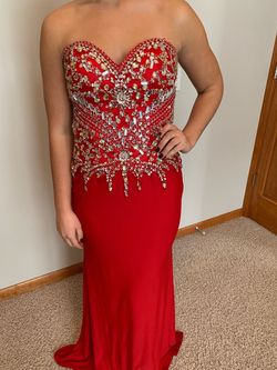Juliet Red Size 2 Floor Length $300 Beaded Top Straight Dress on Queenly