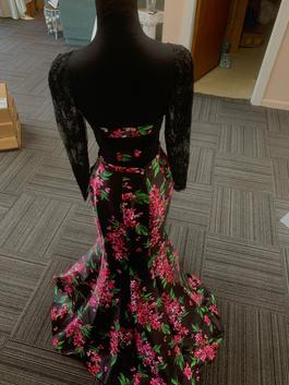 Ellie Wilde Black Size 4 Floor Length Floral Mermaid Dress on Queenly
