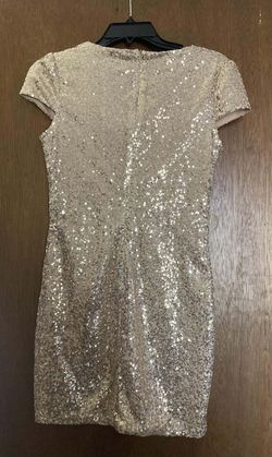 Piao Liang Fu Shi Gold Size 2 Sequined Midi Cocktail Dress on Queenly