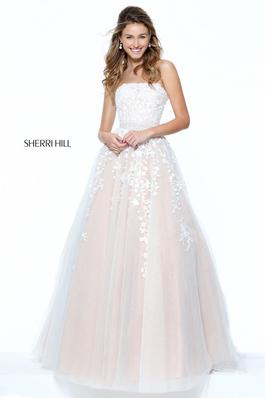 Sherri Hill Nude Size 4 Square Neck Tulle 50 Off Ball gown on Queenly