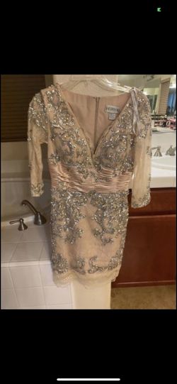 Sherri Hill Nude Size 8 $300 50 Off Euphoria V Neck Cocktail Dress on Queenly