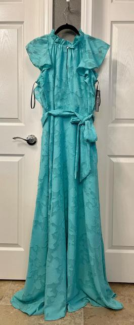 Tahari by Arthur s. Levine Green Size 6 50 Off Military Straight Dress on Queenly