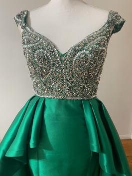 Mac Duggal Green Size 4 Prom Overskirt V Neck Train Dress on Queenly