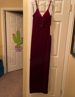 La Femme Red Size 2 Prom Straight Dress on Queenly
