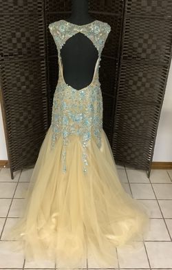 Tony Bowls Multicolor Size 6 Mermaid Dress on Queenly