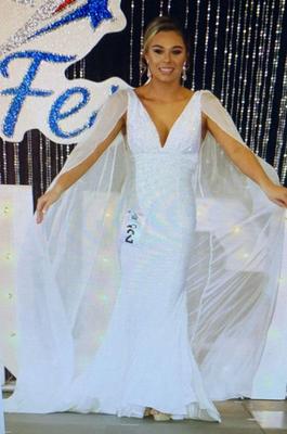 Johnathan Kayne White Size 4 Wedding Cape Floor Length Train Dress on Queenly