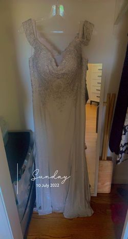 Eureka Los Angeles Silver Size 12 $300 Straight Dress on Queenly