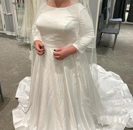 David's Bridal White Size 20 Plus Size A-line Dress on Queenly