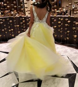 Jovani Yellow Size 0 Pageant Sorority Formal V Neck Free Shipping Embroidery Ball gown on Queenly