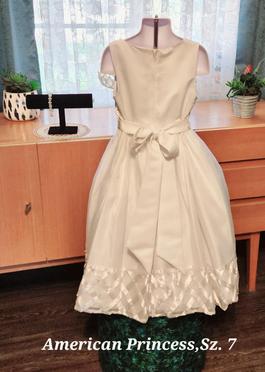 American Princess White Size 6 Floor Length $300 Ball gown on Queenly