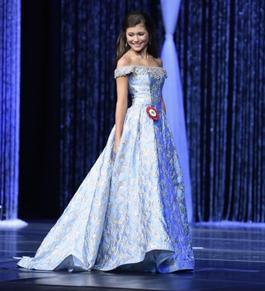 Mac Duggal Blue Size 0 $300 Ball gown on Queenly