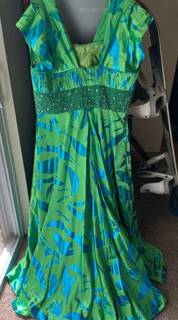 Cassandra Stone 2 Multicolor Size 18 Sequin Straight Dress on Queenly