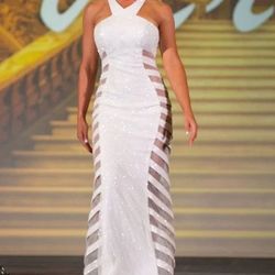 Jovani White Size 4 Floor Length A-line Dress on Queenly